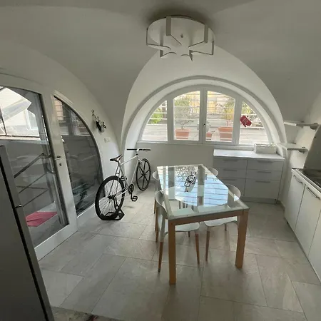 Loft “cinema Galleria” شقة