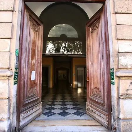 Lägenhet Loft “cinema Galleria” Bari